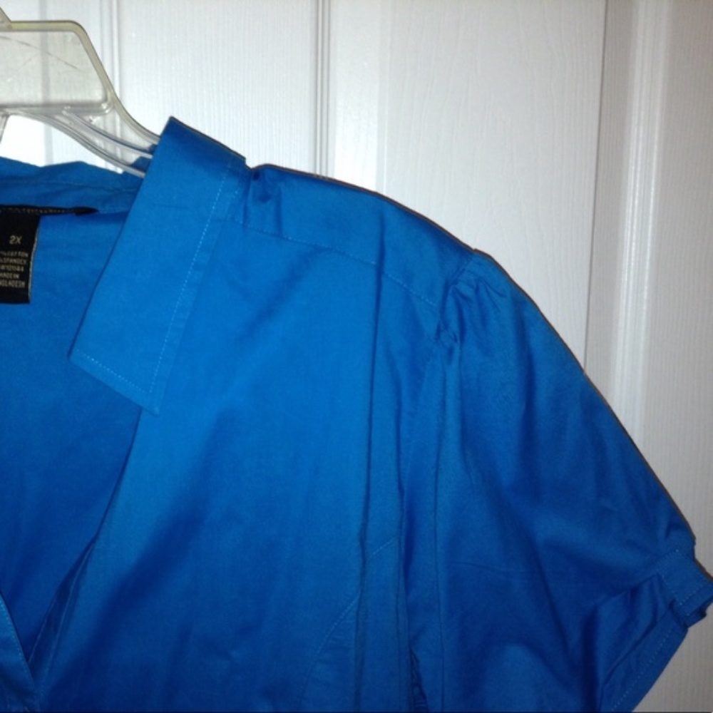 Top - Picture 2 of 3